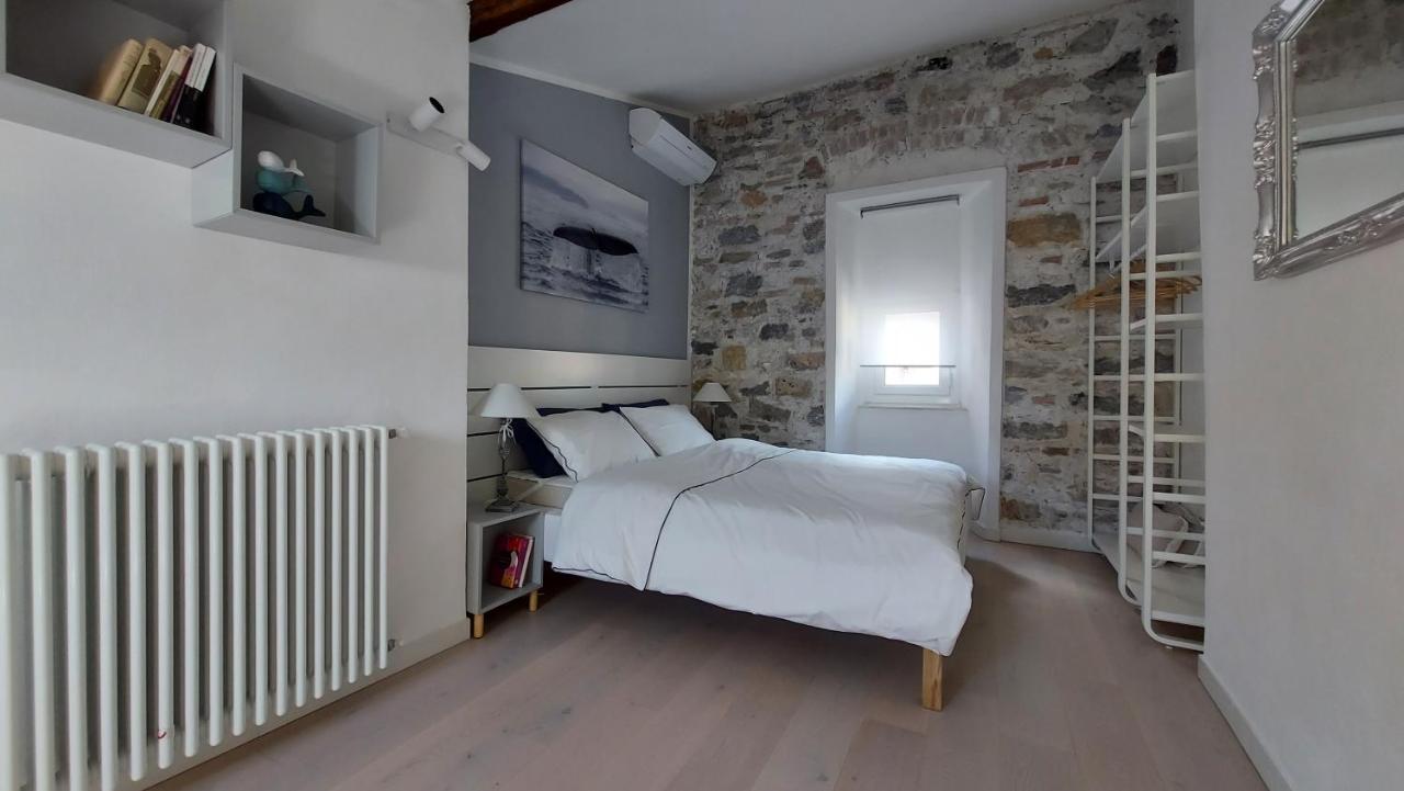 Whale Song Apartment - With Private Parking La Spezia Buitenkant foto